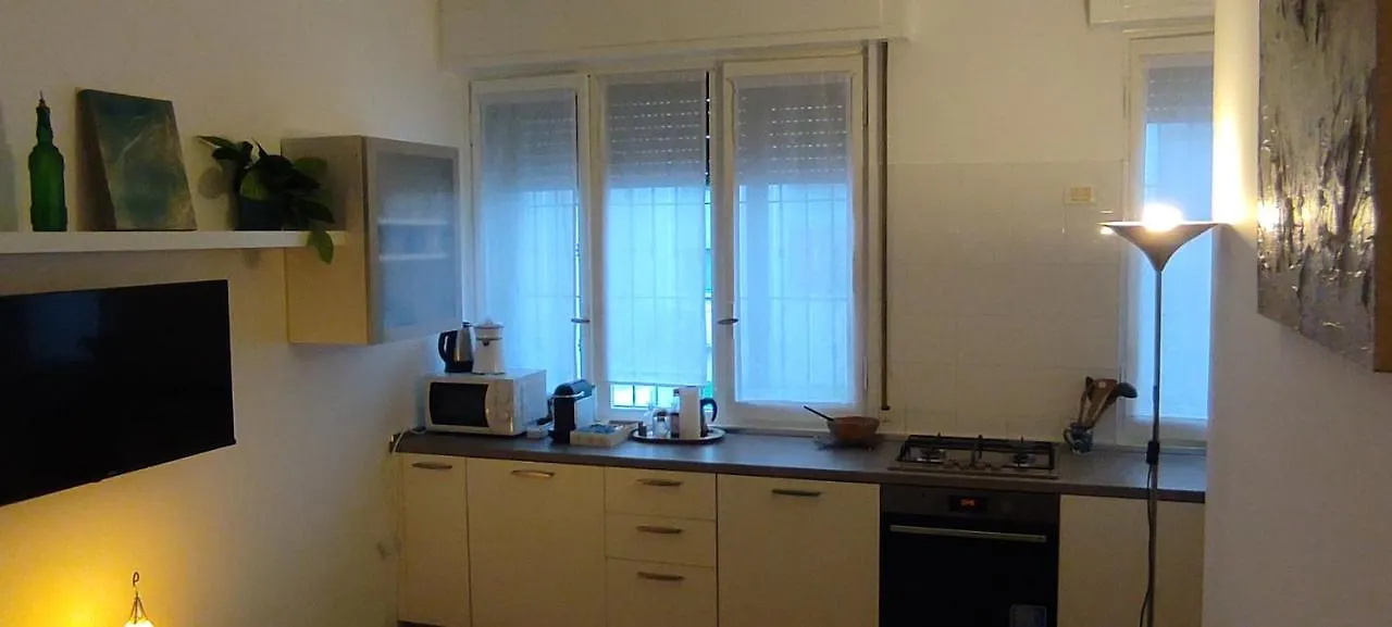 Melaverdeflat Milano Porta Venezia-Dateo Metro 4 0*, Milan